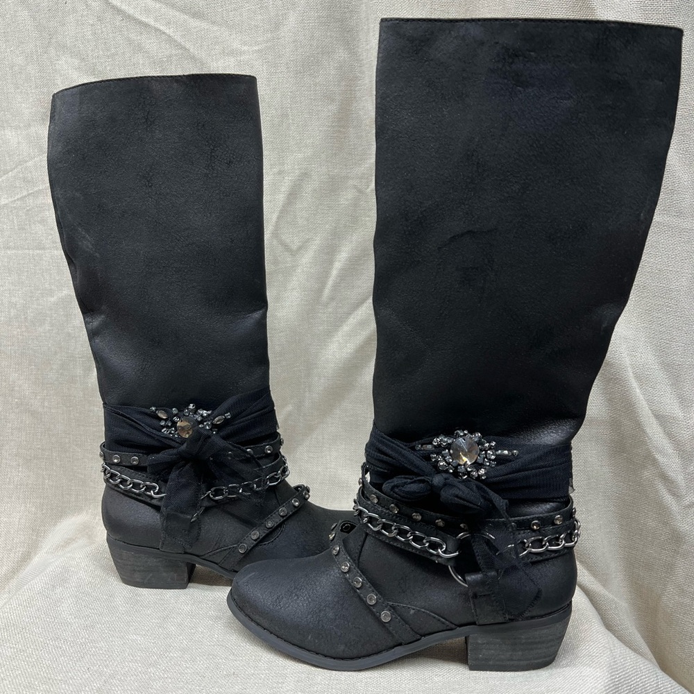 Not Rated boots